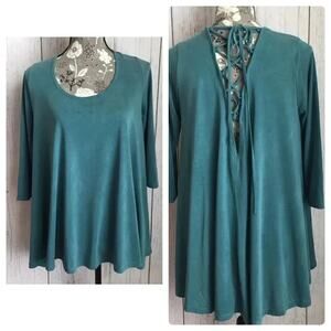 Cherish 3/4 sleeve tunic  with lace up back Size large